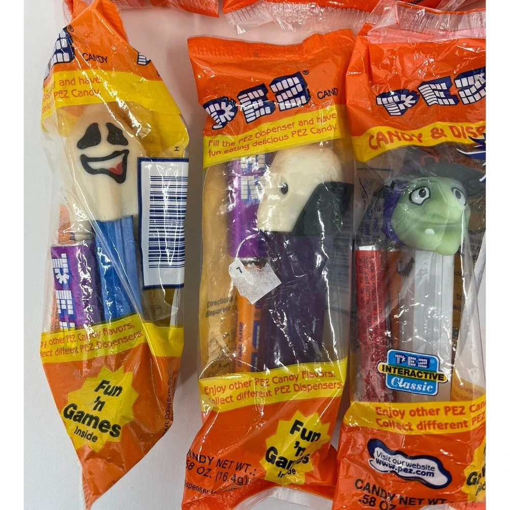 Lot of 10 Halloween 90/00's PEZ Dispensers Glow in the Dark NEW Bat Skeleton